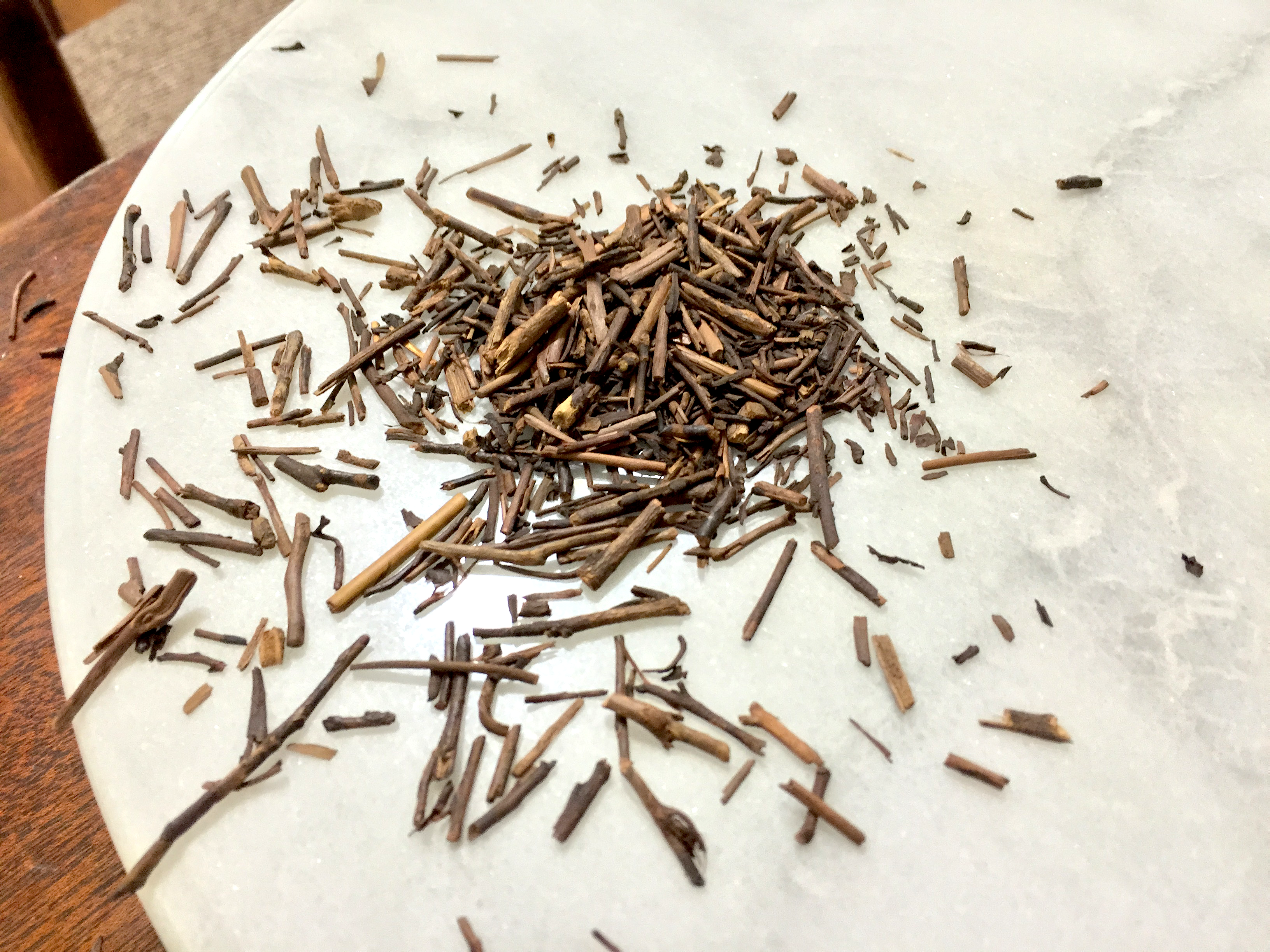 Kuki-cha Twig Tea (Light of Day Organics) ~ loose leaf by Jocilyn Mors is licensed under a Creative Commons Attribution-ShareAlike 4.0 International License.