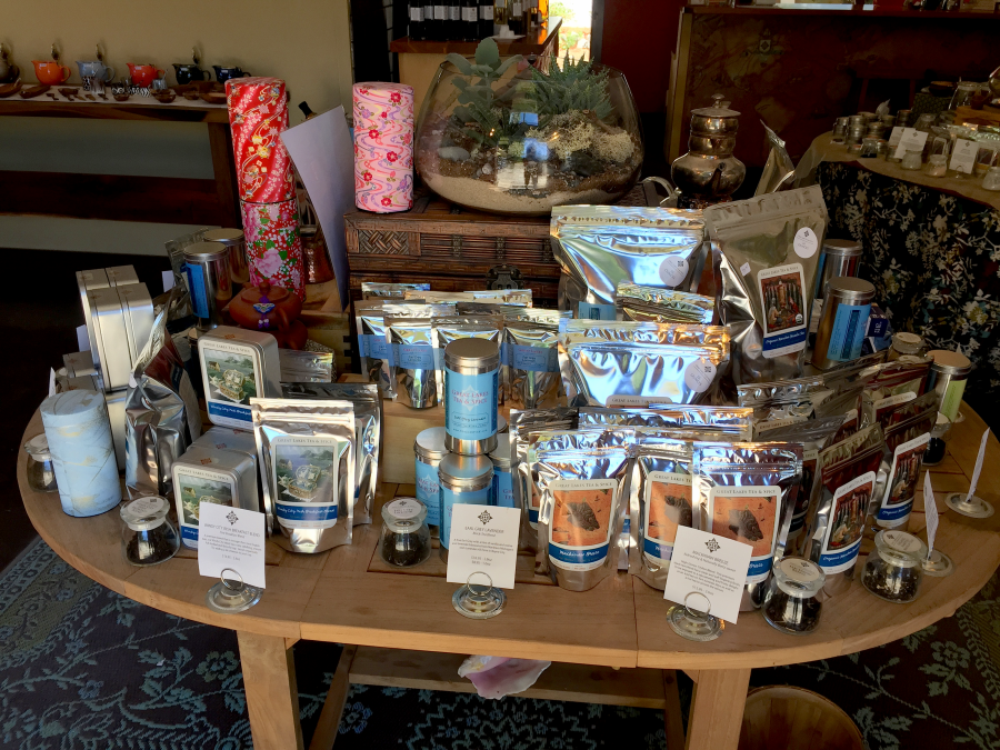 Great Lakes Tea & Spice Co. shop display by Jocilyn Mors is licensed under a Creative Commons Attribution-ShareAlike 4.0 International License.
