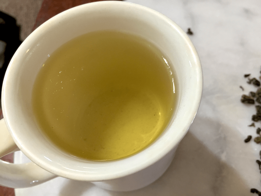 Trả Xanh: liquor by Jocilyn Mors is licensed under a Creative Commons Attribution-ShareAlike 4.0 International License.