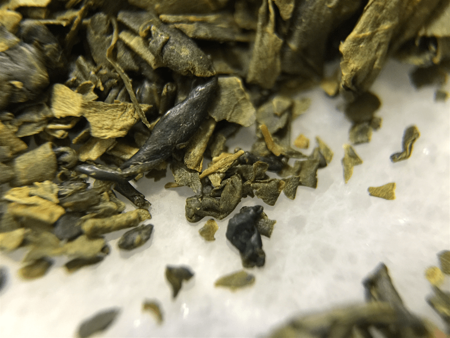 Bancha (Arbor Teas) ~ loose leaf Macro by Jocilyn Mors is licensed under a Creative Commons Attribution-ShareAlike 4.0 International License.