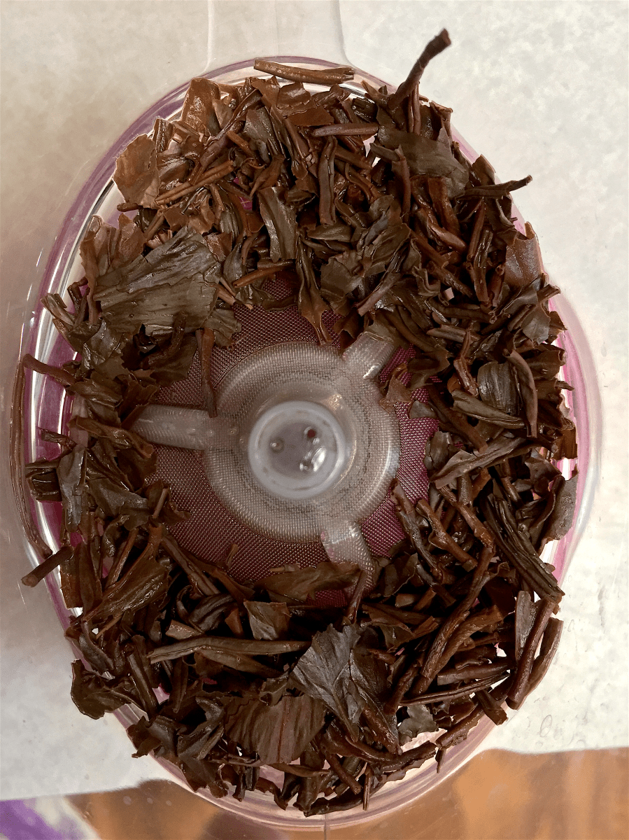 <a rel="license" href="http://creativecommons.org/licenses/by-sa/4.0/"><img alt="Creative Commons License" style="border-width:0" src="https://i.creativecommons.org/l/by-sa/4.0/88x31.png" /></a><br /><span xmlns:dct="http://purl.org/dc/terms/" href="http://purl.org/dc/dcmitype/StillImage" property="dct:title" rel="dct:type">Ceylon FOP Ratnapura (TeaHaus) ~ spent</span> by <a xmlns:cc="http://creativecommons.org/ns#" href="http://parting.gifts" property="cc:attributionName" rel="cc:attributionURL">Jocilyn Mors</a> is licensed under a <a rel="license" href="http://creativecommons.org/licenses/by-sa/4.0/">Creative Commons Attribution-ShareAlike 4.0 International License</a>.