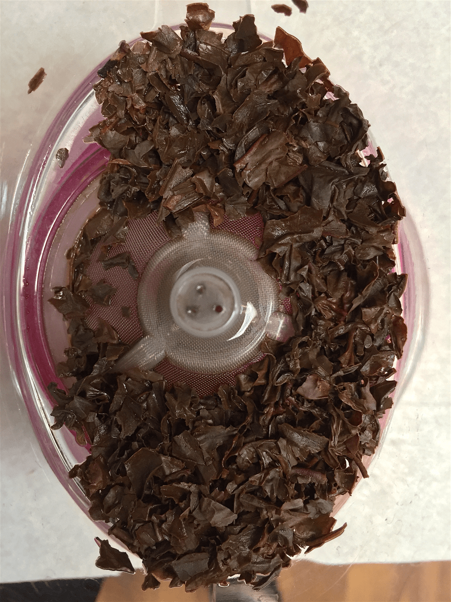 <a rel="license" href="http://creativecommons.org/licenses/by-sa/4.0/"><img alt="Creative Commons License" style="border-width:0" src="https://i.creativecommons.org/l/by-sa/4.0/88x31.png" /></a><br /><span xmlns:dct="http://purl.org/dc/terms/" href="http://purl.org/dc/dcmitype/StillImage" property="dct:title" rel="dct:type">Organic Nilgiri Korakundah OP (BTP) ~ spent</span> by <a xmlns:cc="http://creativecommons.org/ns#" href="http://parting.gifts" property="cc:attributionName" rel="cc:attributionURL">Jocilyn Mors</a> is licensed under a <a rel="license" href="http://creativecommons.org/licenses/by-sa/4.0/">Creative Commons Attribution-ShareAlike 4.0 International License</a>.