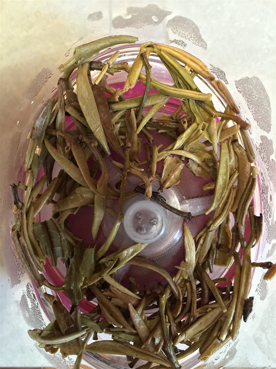 <a rel="license" href="http://creativecommons.org/licenses/by-sa/4.0/"><img alt="Creative Commons License" style="border-width:0" src="https://i.creativecommons.org/l/by-sa/4.0/88x31.png" /></a><br /><span xmlns:dct="http://purl.org/dc/terms/" href="http://purl.org/dc/dcmitype/StillImage" property="dct:title" rel="dct:type">Silver Needle Jasmine (Rishi) ~ spent</span> by <a xmlns:cc="http://creativecommons.org/ns#" href="http://parting.gifts" property="cc:attributionName" rel="cc:attributionURL">Jocilyn Mors</a> is licensed under a <a rel="license" href="http://creativecommons.org/licenses/by-sa/4.0/">Creative Commons Attribution-ShareAlike 4.0 International License</a>.