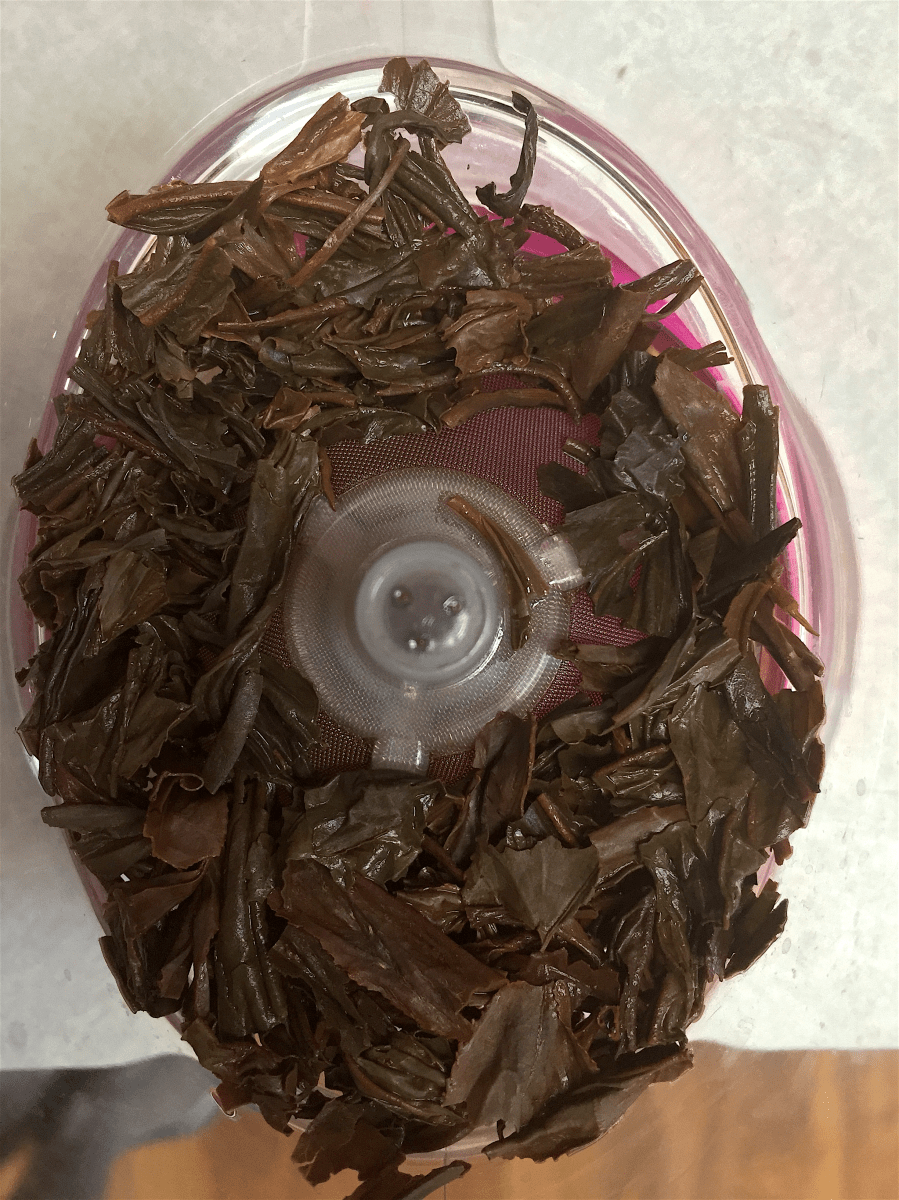 <a rel="license" href="http://creativecommons.org/licenses/by-sa/4.0/"><img alt="Creative Commons License" style="border-width:0" src="https://i.creativecommons.org/l/by-sa/4.0/88x31.png" /></a><br /><span xmlns:dct="http://purl.org/dc/terms/" href="http://purl.org/dc/dcmitype/StillImage" property="dct:title" rel="dct:type">Wild Black Yunnan (DavidsTea) ~ spent</span> by <a xmlns:cc="http://creativecommons.org/ns#" href="http://parting.gifts" property="cc:attributionName" rel="cc:attributionURL">Jocilyn Mors</a> is licensed under a <a rel="license" href="http://creativecommons.org/licenses/by-sa/4.0/">Creative Commons Attribution-ShareAlike 4.0 International License</a>.