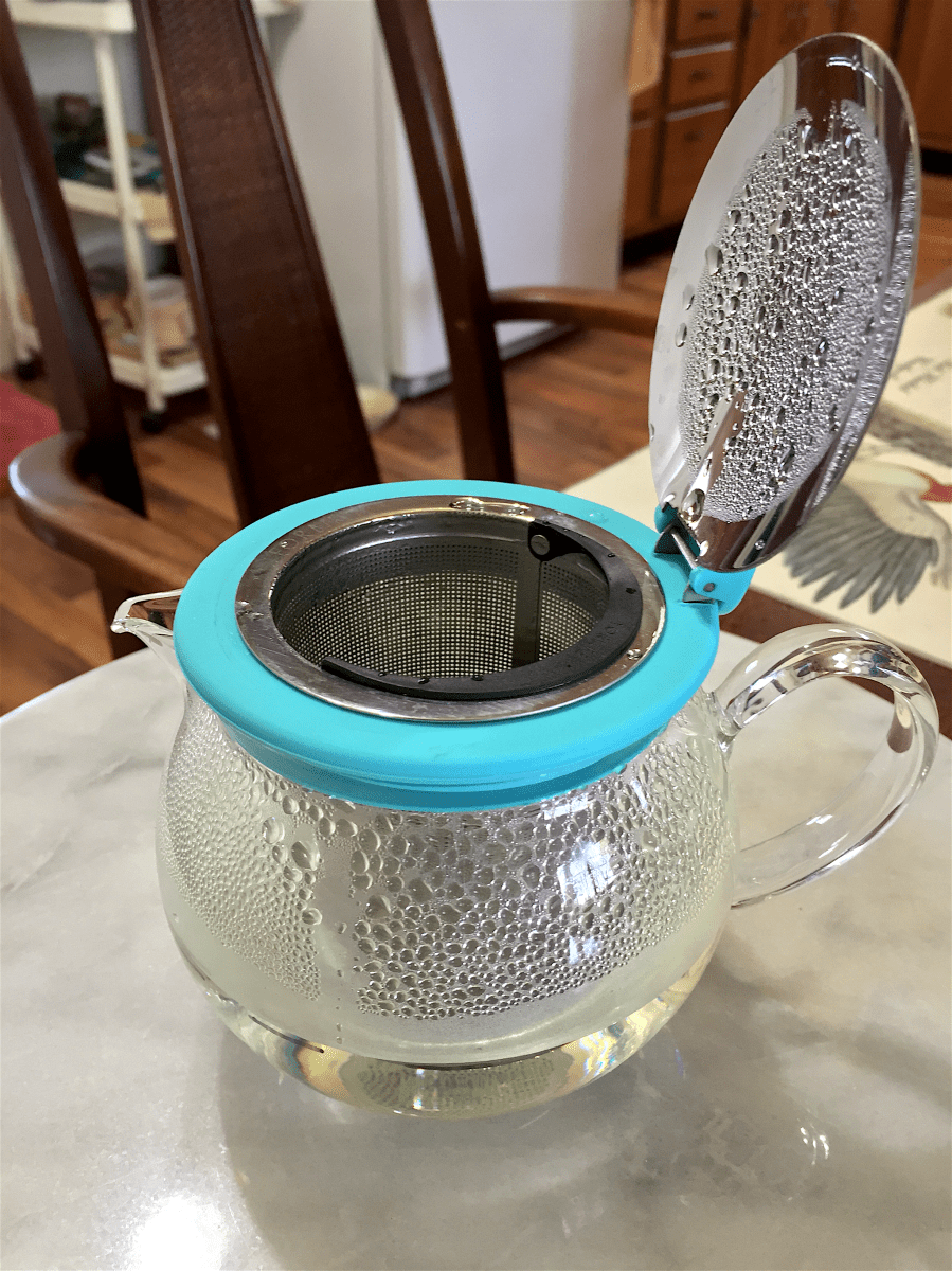 <a rel="license" href="http://creativecommons.org/licenses/by-sa/4.0/"><img alt="Creative Commons License" style="border-width:0" src="https://i.creativecommons.org/l/by-sa/4.0/88x31.png" /></a><br /><span xmlns:dct="http://purl.org/dc/terms/" href="http://purl.org/dc/dcmitype/StillImage" property="dct:title" rel="dct:type">Anji White (Goldfish) ~ bola</span> by <a xmlns:cc="http://creativecommons.org/ns#" href="http://parting.gifts" property="cc:attributionName" rel="cc:attributionURL">Jocilyn Mors</a> is licensed under a <a rel="license" href="http://creativecommons.org/licenses/by-sa/4.0/">Creative Commons Attribution-ShareAlike 4.0 International License</a>.