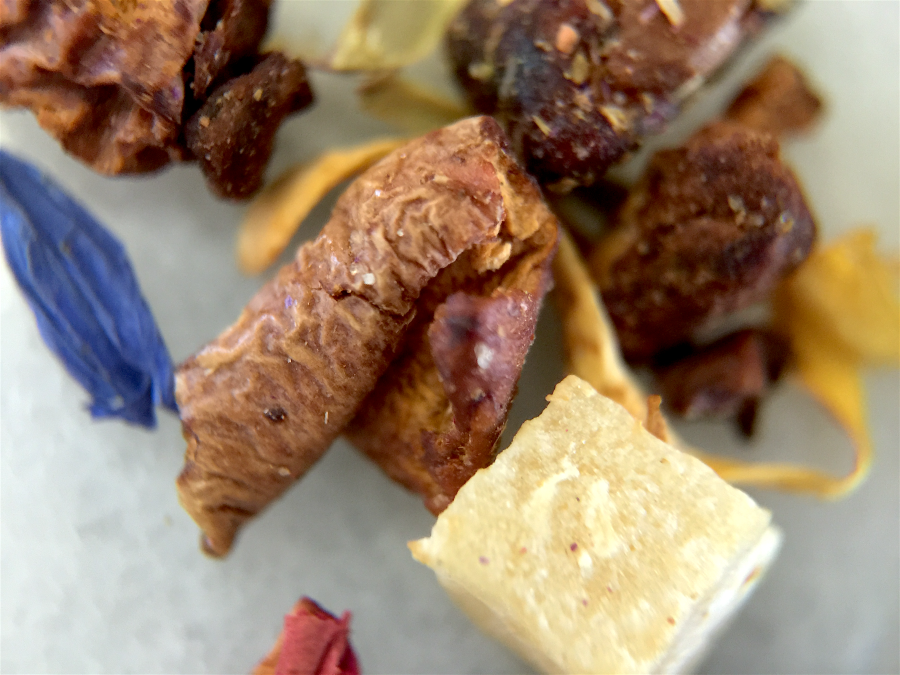 <a rel="license" href="http://creativecommons.org/licenses/by-sa/4.0/"><img alt="Creative Commons License" style="border-width:0" src="https://i.creativecommons.org/l/by-sa/4.0/88x31.png" /></a><br /><span xmlns:dct="http://purl.org/dc/terms/" href="http://purl.org/dc/dcmitype/StillImage" property="dct:title" rel="dct:type">Pineapple Kona Pop (TeaVana) ~ loose leaf macro</span> by <a xmlns:cc="http://creativecommons.org/ns#" href="http://parting.gifts" property="cc:attributionName" rel="cc:attributionURL">Jocilyn Mors</a> is licensed under a <a rel="license" href="http://creativecommons.org/licenses/by-sa/4.0/">Creative Commons Attribution-ShareAlike 4.0 International License</a>.