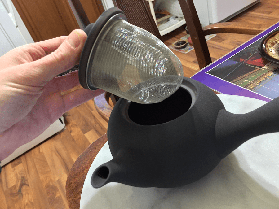 <a rel="license" href="http://creativecommons.org/licenses/by-sa/4.0/"><img alt="Creative Commons License" style="border-width:0" src="https://i.creativecommons.org/l/by-sa/4.0/88x31.png" /></a><br /><span xmlns:dct="http://purl.org/dc/terms/" href="http://purl.org/dc/dcmitype/StillImage" property="dct:title" rel="dct:type">TeaVana Excursion ~ kyusu B</span> by <a xmlns:cc="http://creativecommons.org/ns#" href="http://parting.gifts" property="cc:attributionName" rel="cc:attributionURL">Jocilyn Mors</a> is licensed under a <a rel="license" href="http://creativecommons.org/licenses/by-sa/4.0/">Creative Commons Attribution-ShareAlike 4.0 International License</a>.