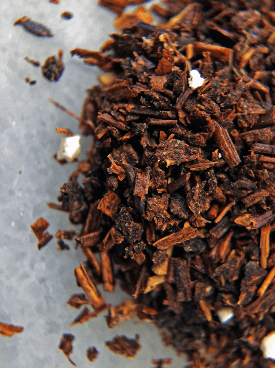 <a rel="license" href="http://creativecommons.org/licenses/by-sa/4.0/"><img alt="Creative Commons License" style="border-width:0" src="https://i.creativecommons.org/l/by-sa/4.0/88x31.png" /></a><br /><span xmlns:dct="http://purl.org/dc/terms/" href="http://purl.org/dc/dcmitype/StillImage" property="dct:title" rel="dct:type">Good Hope Vanilla (The Republic of Tea) ~ loose leaf macro 21X</span> by <a xmlns:cc="http://creativecommons.org/ns#" href="http://parting.gifts" property="cc:attributionName" rel="cc:attributionURL">Jocilyn Mors</a> is licensed under a <a rel="license" href="http://creativecommons.org/licenses/by-sa/4.0/">Creative Commons Attribution-ShareAlike 4.0 International License</a>.