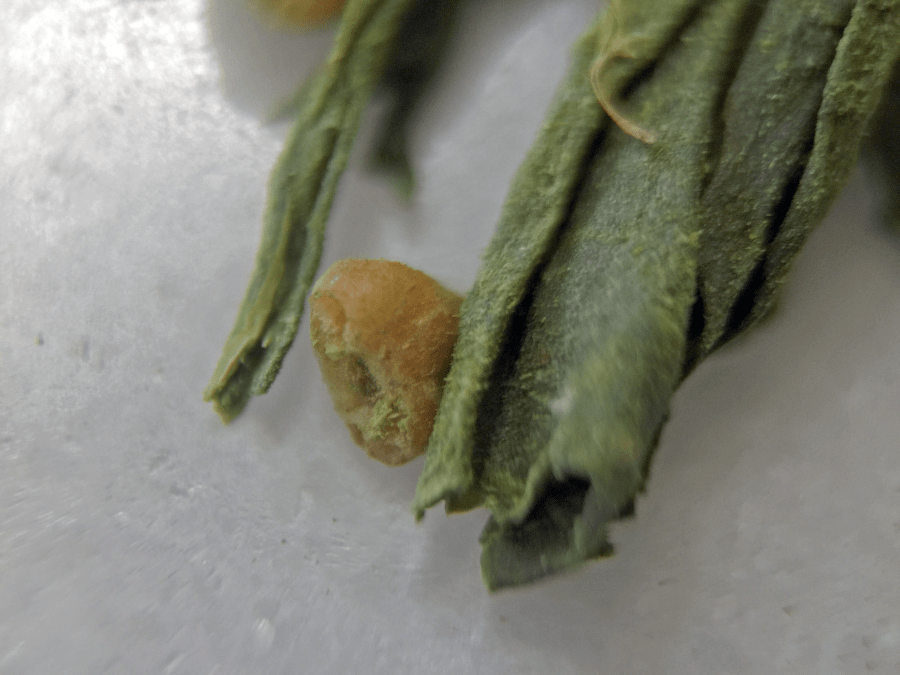 <a rel="license" href="http://creativecommons.org/licenses/by-sa/4.0/"><img alt="Creative Commons License" style="border-width:0" src="https://i.creativecommons.org/l/by-sa/4.0/88x31.png" /></a><br /><span xmlns:dct="http://purl.org/dc/terms/" href="http://purl.org/dc/dcmitype/StillImage" property="dct:title" rel="dct:type">Organic Matcha-iri Genmaicha (Hibiki-an) ~ loose leaf macro 21X</span> by <a xmlns:cc="http://creativecommons.org/ns#" href="http://parting.gifts" property="cc:attributionName" rel="cc:attributionURL">Jocilyn Mors</a> is licensed under a <a rel="license" href="http://creativecommons.org/licenses/by-sa/4.0/">Creative Commons Attribution-ShareAlike 4.0 International License</a>.