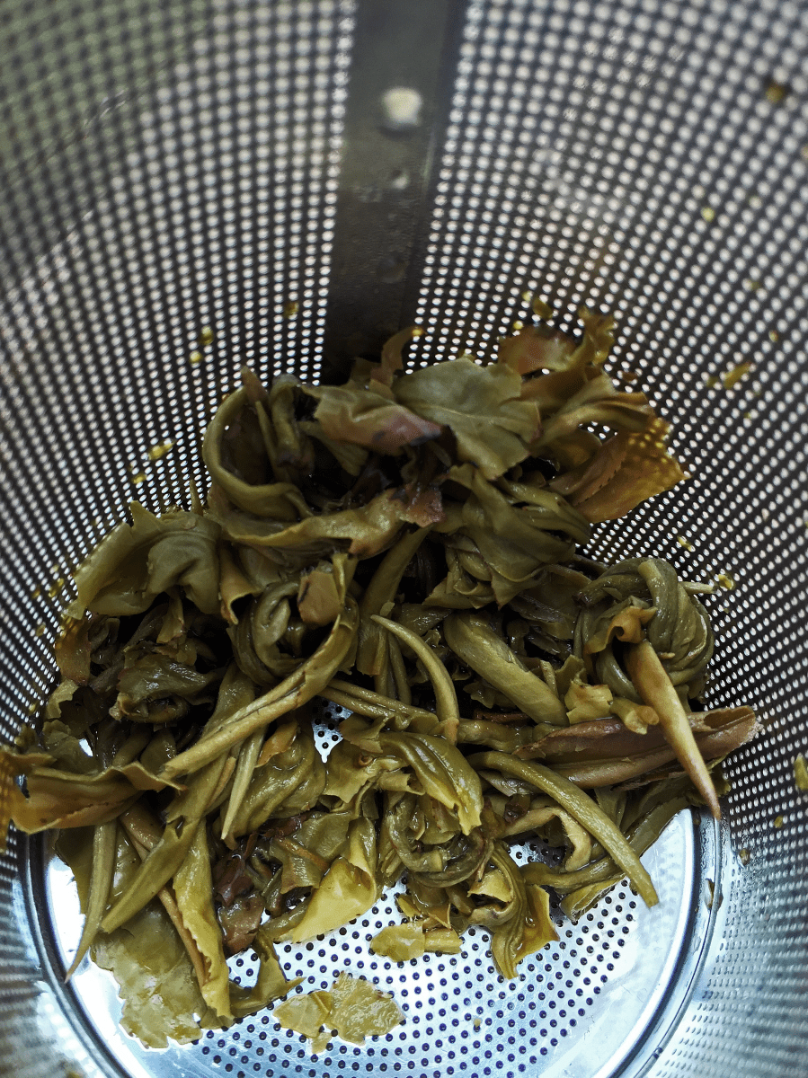 <a rel="license" href="http://creativecommons.org/licenses/by-sa/4.0/"><img alt="Creative Commons License" style="border-width:0" src="https://i.creativecommons.org/l/by-sa/4.0/88x31.png" /></a><br /><span xmlns:dct="http://purl.org/dc/terms/" href="http://purl.org/dc/dcmitype/StillImage" property="dct:title" rel="dct:type">Tai Mu Long Zhu (Upton) ~ spent</span> by <a xmlns:cc="http://creativecommons.org/ns#" href="http://parting.gifts" property="cc:attributionName" rel="cc:attributionURL">Jocilyn Mors</a> is licensed under a <a rel="license" href="http://creativecommons.org/licenses/by-sa/4.0/">Creative Commons Attribution-ShareAlike 4.0 International License</a>.