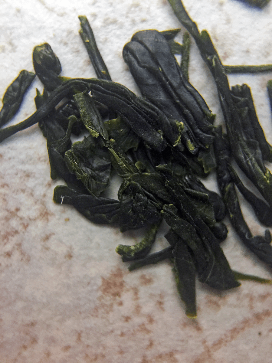 Shincha Tamagawa (Kilogram) ~ loose leaf macro by Jocilyn Mors is licensed under a Creative Commons Attribution-ShareAlike 4.0 International License.