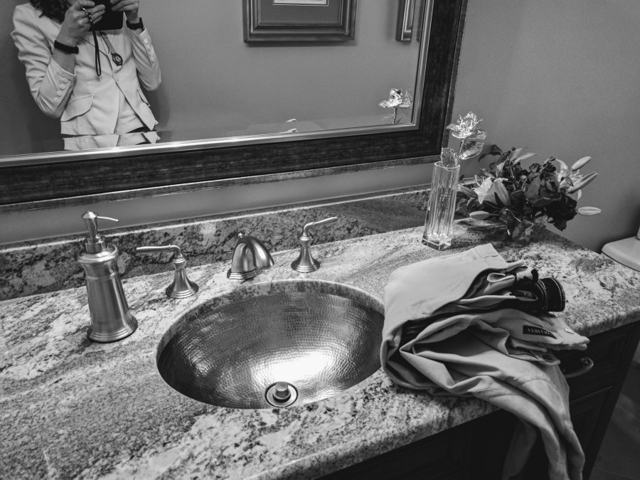 No... No i do not have permission to distribute this photo. Please do not download it. ^^;;