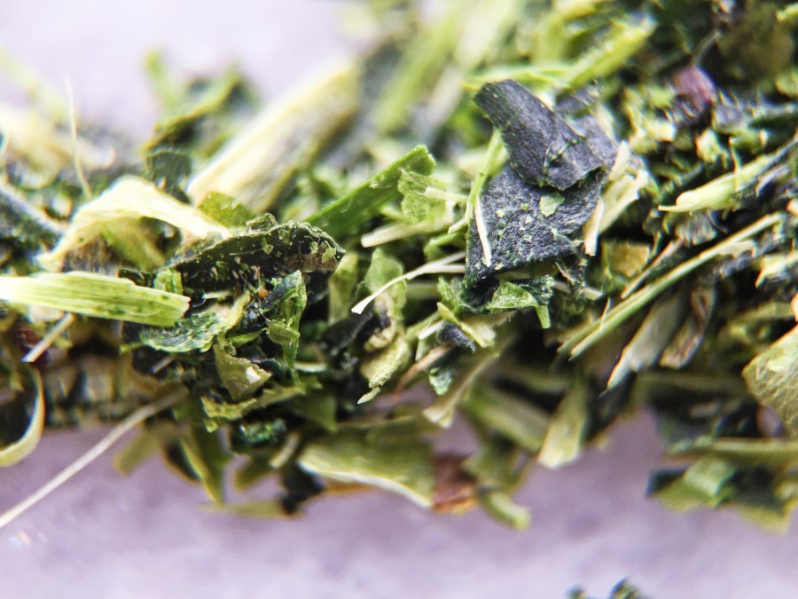 Photograph of Konacha Gyokuro Super Premium (Hibiki-an) ~ loose leaf macro 21xby Jocilyn Mors is licensed under a Creative Commons Attribution-NonCommercial-ShareAlike 4.0 International License.