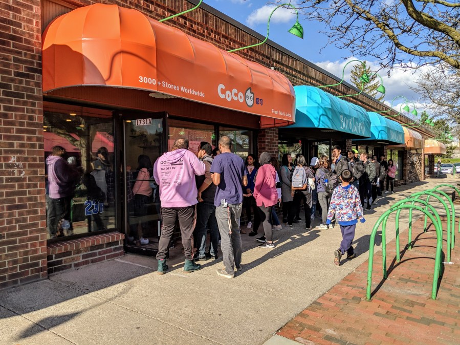 Tea Excursion: CoCo Fresh Tea & Juice ~ soft-open by Jocilyn Mors is licensed under a Creative Commons Attribution-NonCommercial-ShareAlike 4.0 International License.