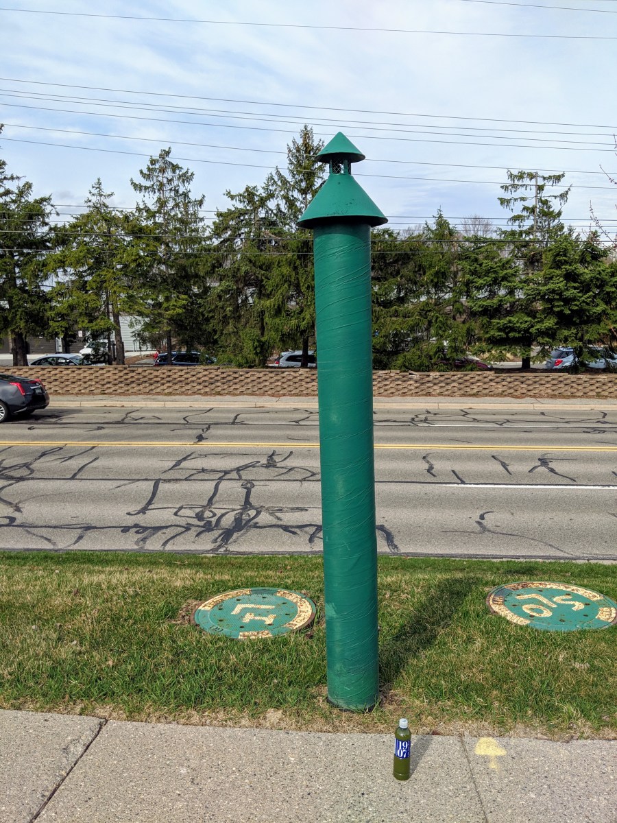Organic U•Matcha Single Sips (Republic of Tea) ~ liquor colour comparison by Jocilyn Mors is licensed under a Creative Commons Attribution-NonCommercial-ShareAlike 4.0 International License.